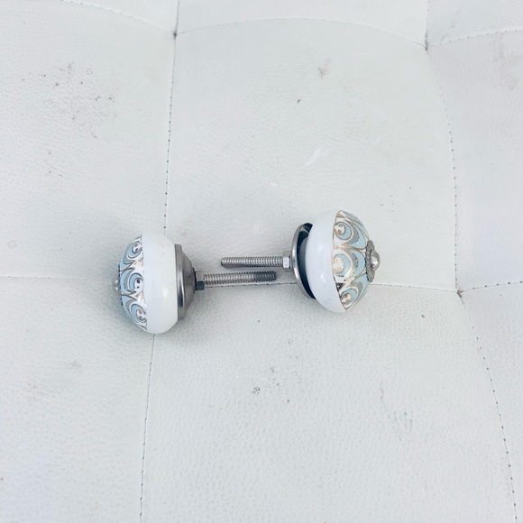 Anthropologie Ceramic Blue  & White Round Doorknobs Silver Accents - Picture 9 of 10